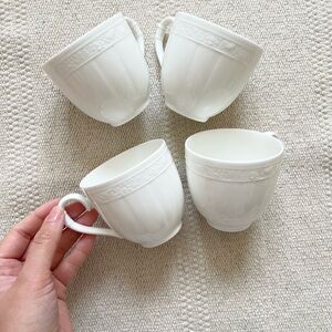 Villeroy Boch Cameo Weiss Bone China Made In Germany White Set of 4 Cups